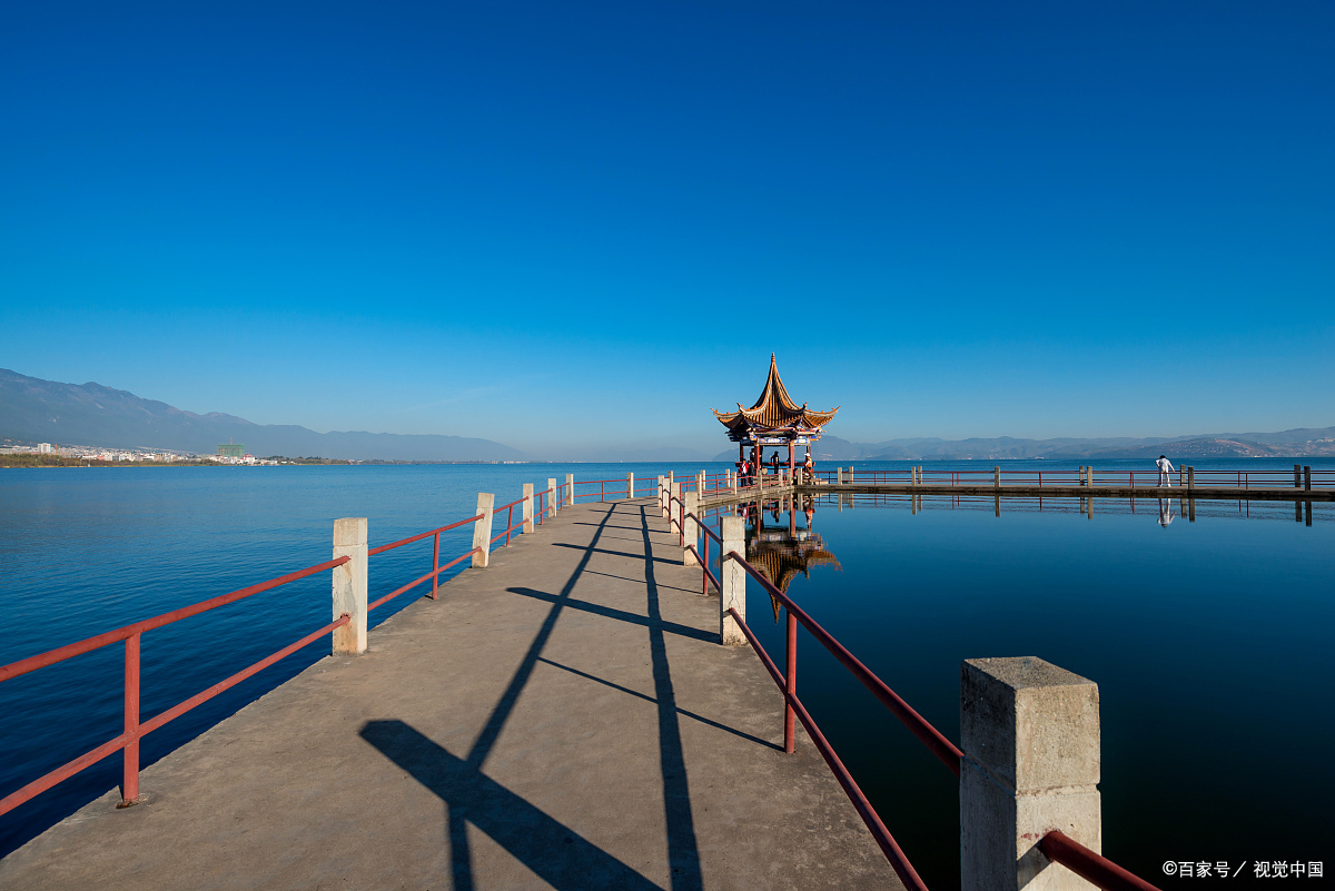洱海旅游攻略:自由行路线推荐,探寻地道美食  洱海,位于云南省大理